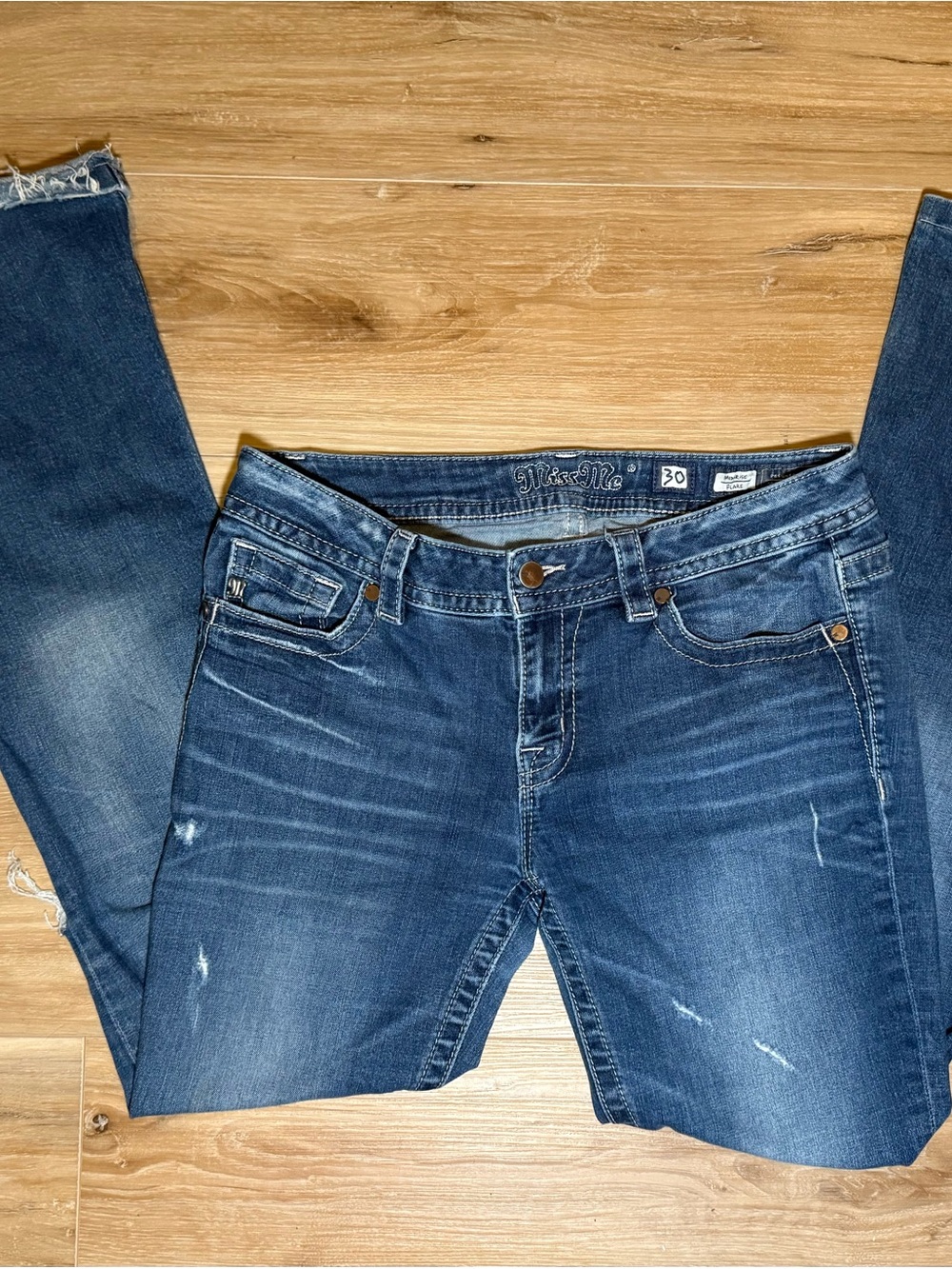 Y2K Miss Me Skinny Jeans in Faded Blue with Subtle Distressing